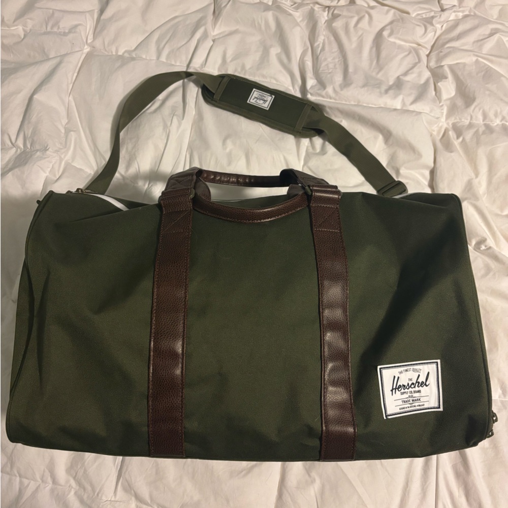 Herschel Supply Company Novel duffle bag Olive and Brown